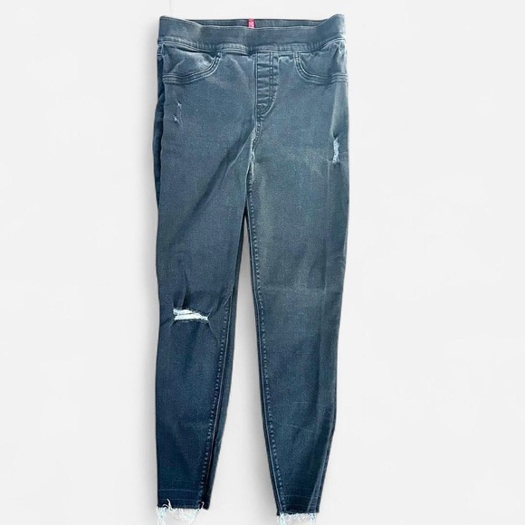 SPANX Pants - Small Black distress Spanx Shape wear capri denim jeggings